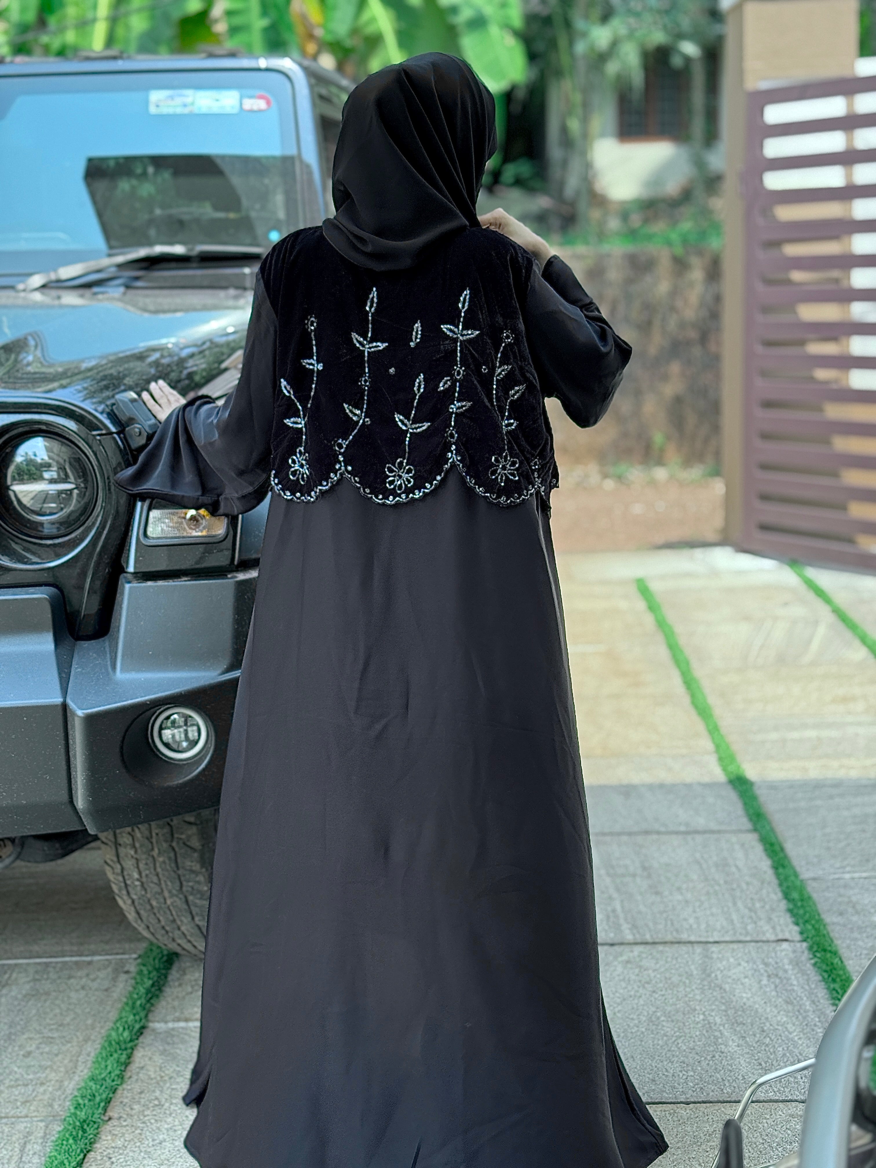 Sana Premium Velvet Black Abaya- MH021