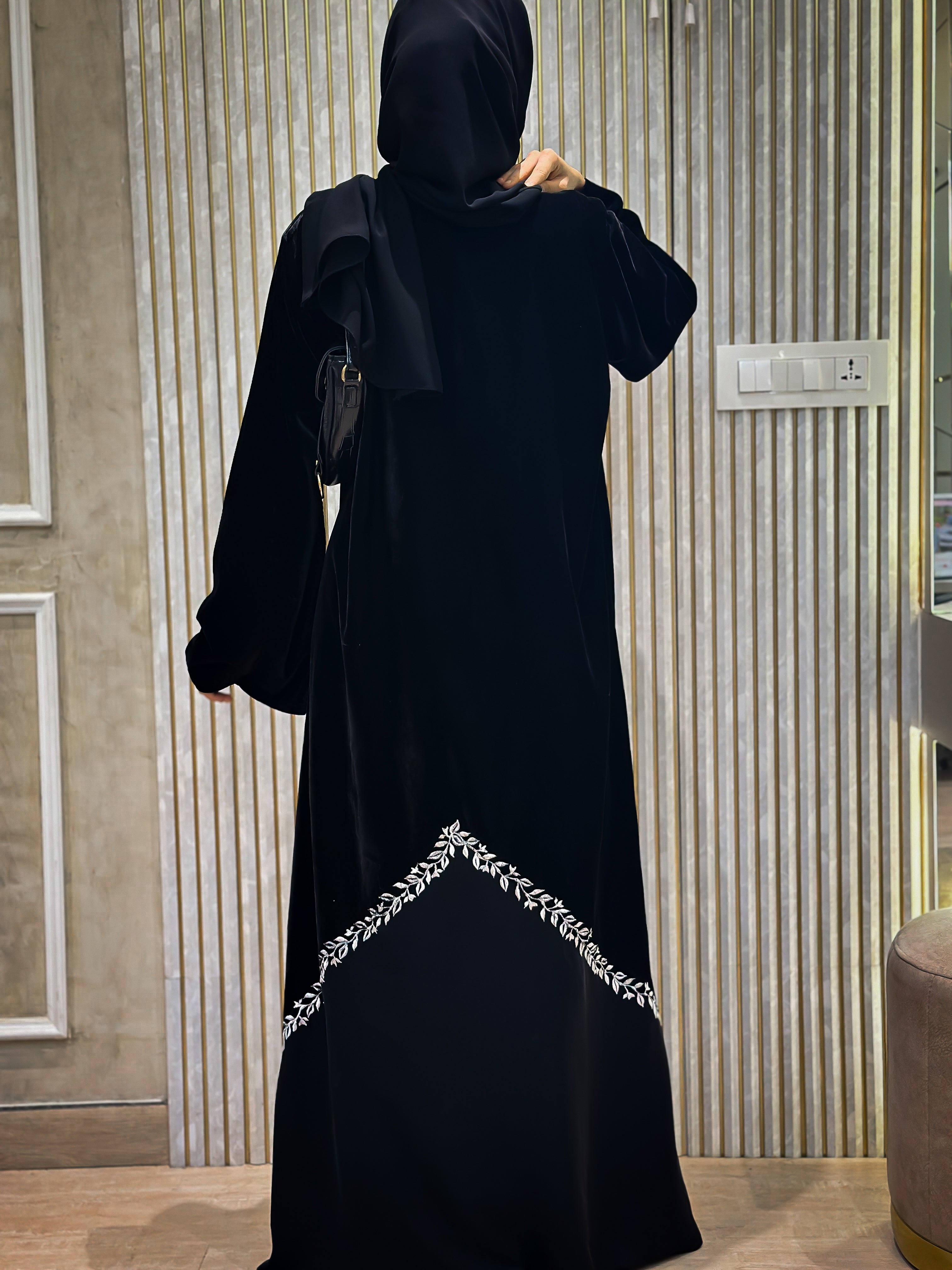 Sana BLACK VELVET ABAYA - MH013