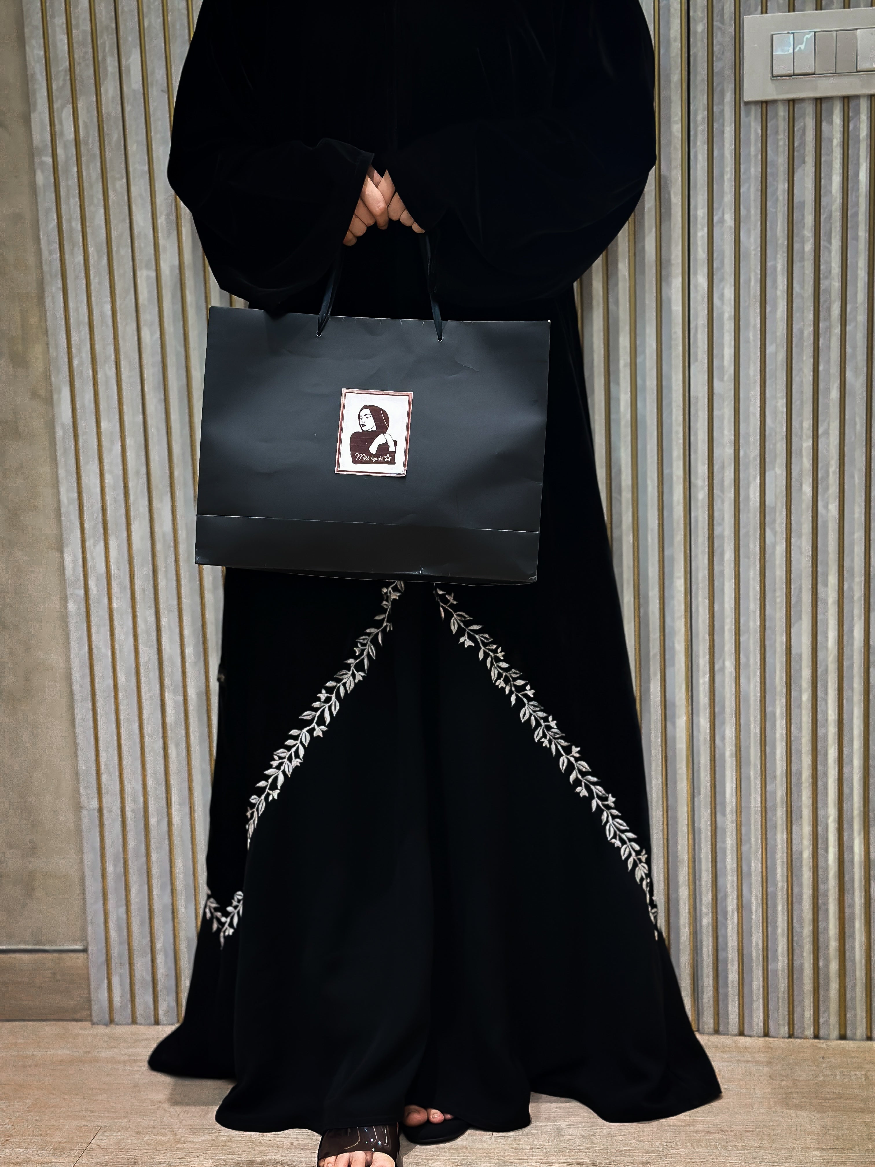 Sana BLACK VELVET ABAYA - MH013
