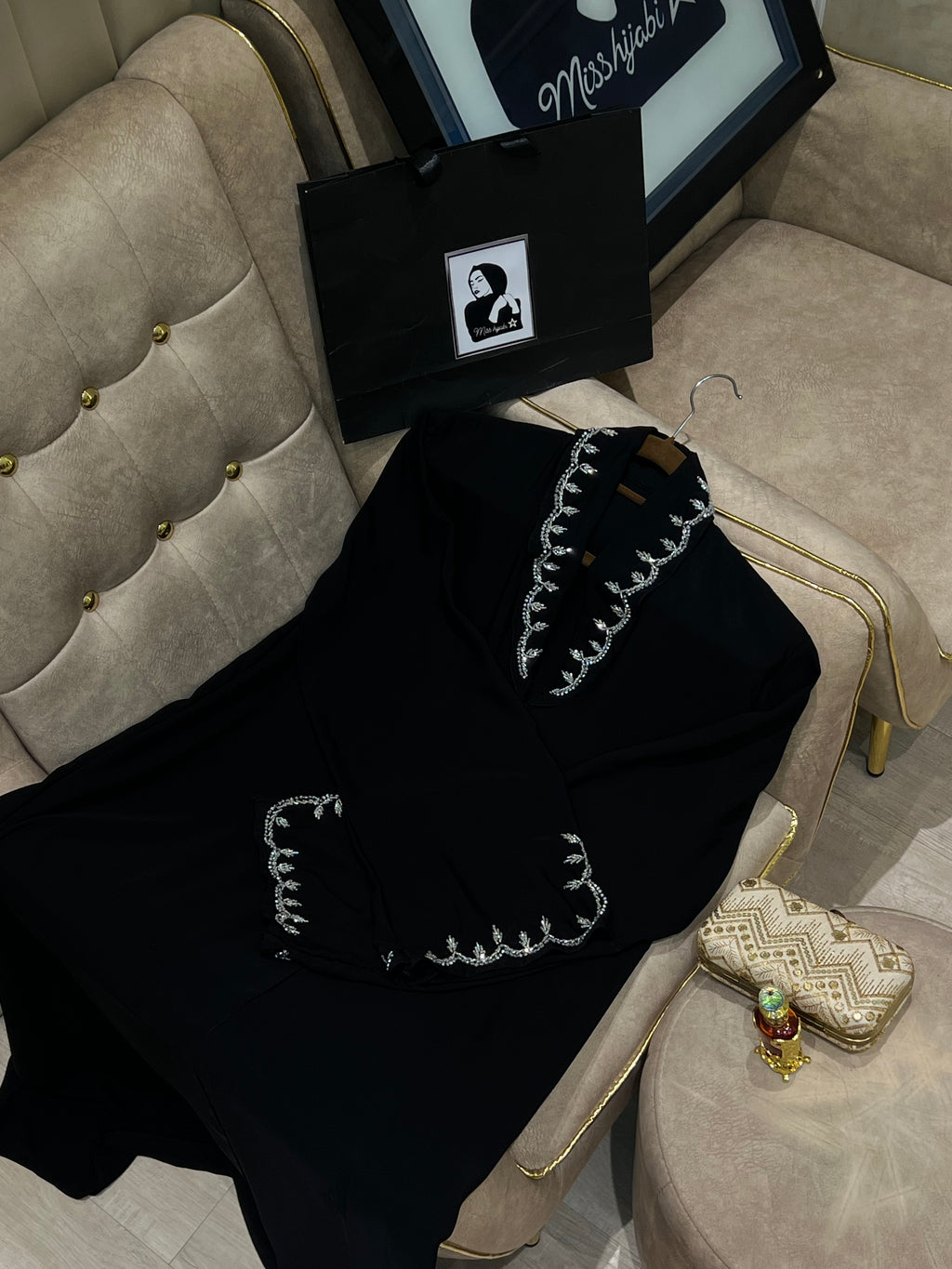 Classic Modesty Black Abaya-  MH051