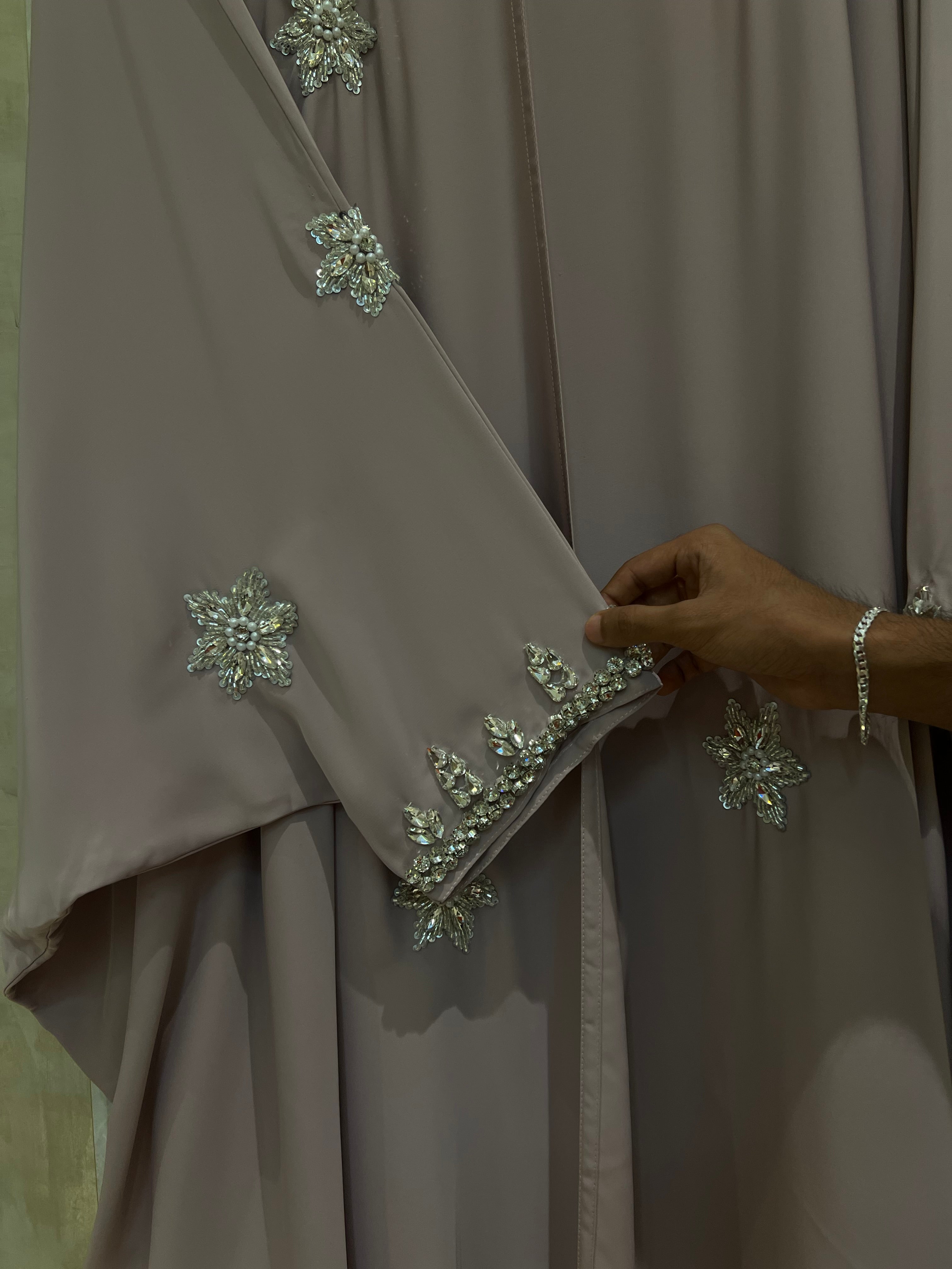 High-End Luxury Abaya for Women -MH057