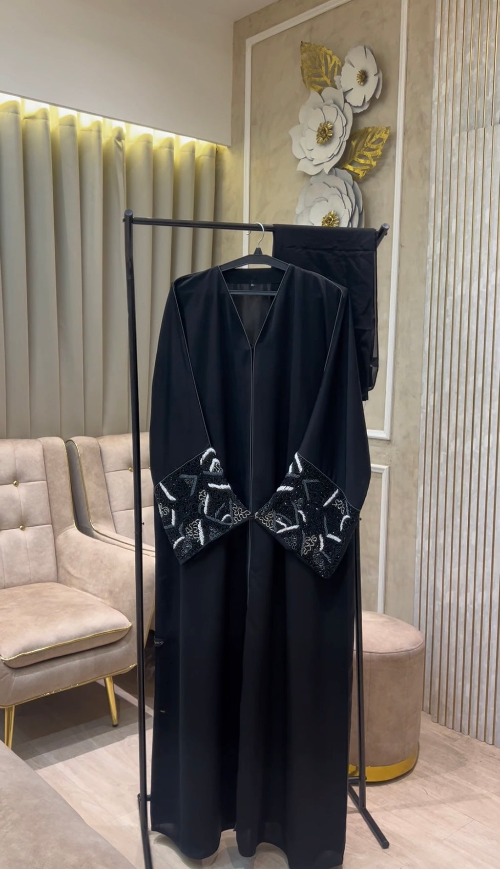 BLACK SLEEVE HANDWORK- MH078