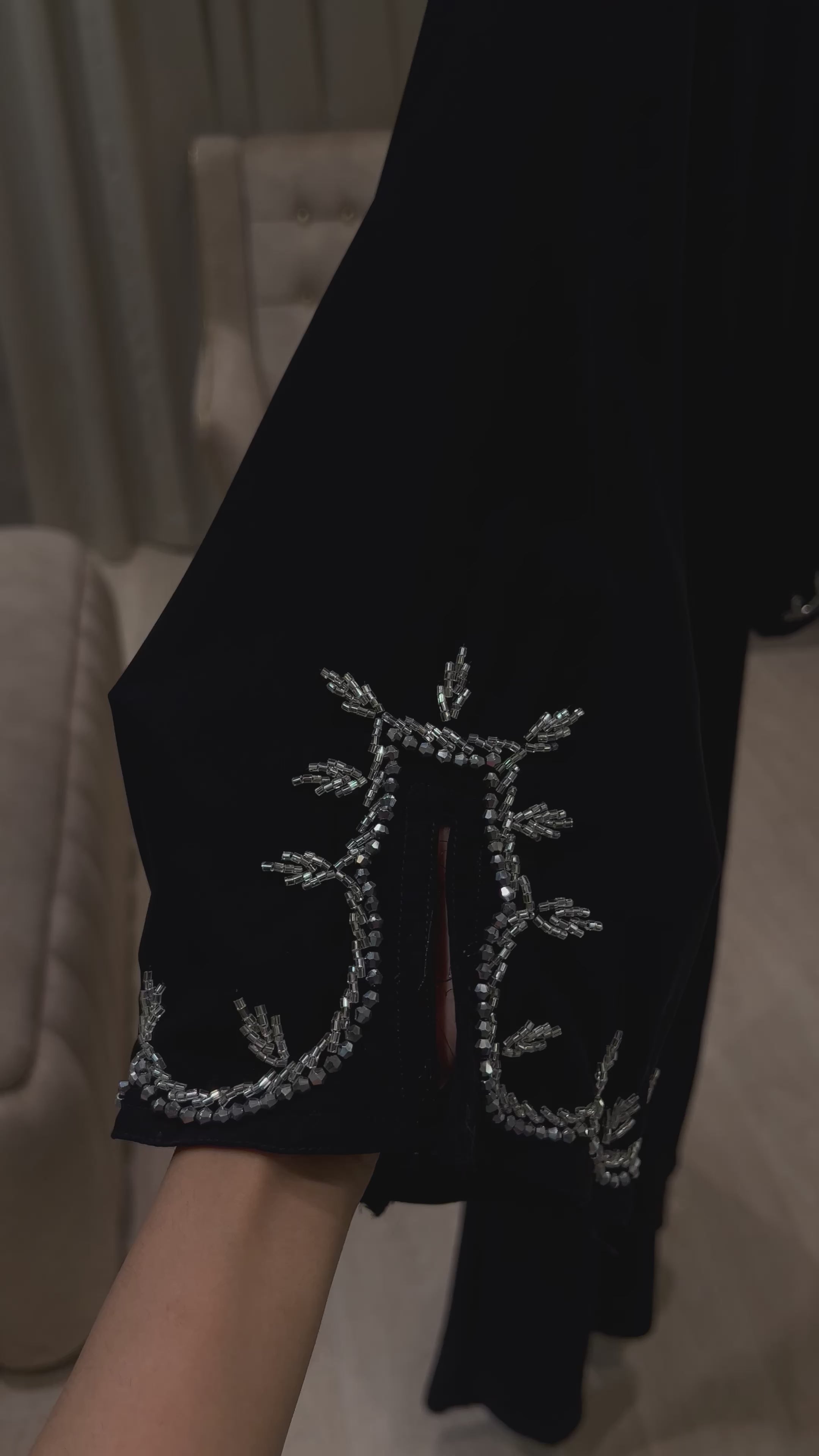 Classic Modesty Black Abaya-  MH051