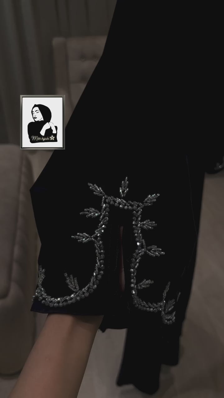 Classic Modesty Black Abaya-  MH051